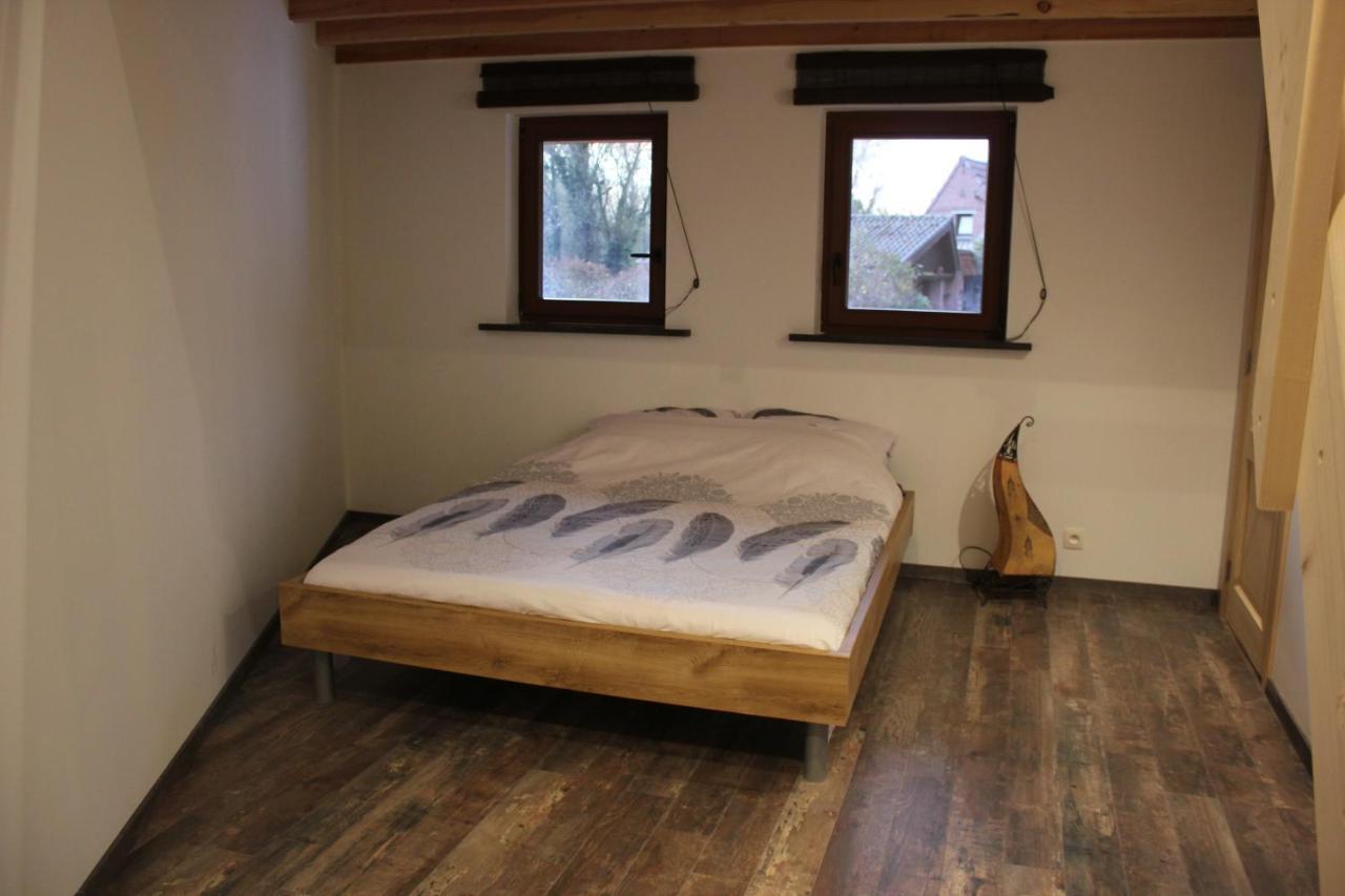 Maison Neuve En Bois Pres De Pairy Daisa Брюжлет Екстериор снимка